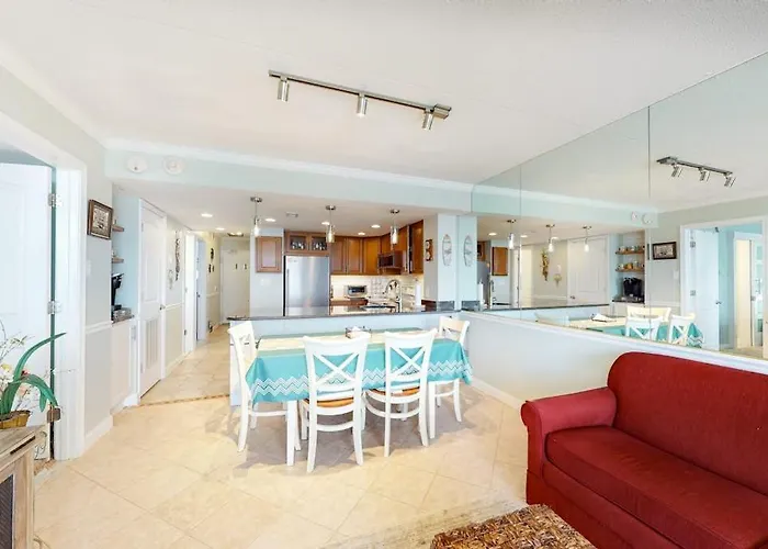 Holiday home Ocean-view With Balcony Pools Tennis Gym & Saunas